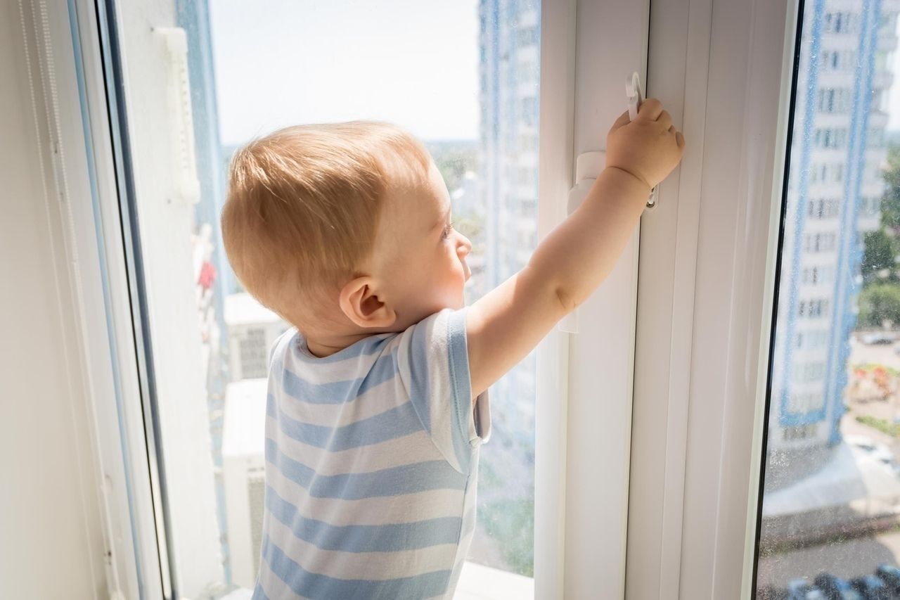Защита от выпадения детей на окна